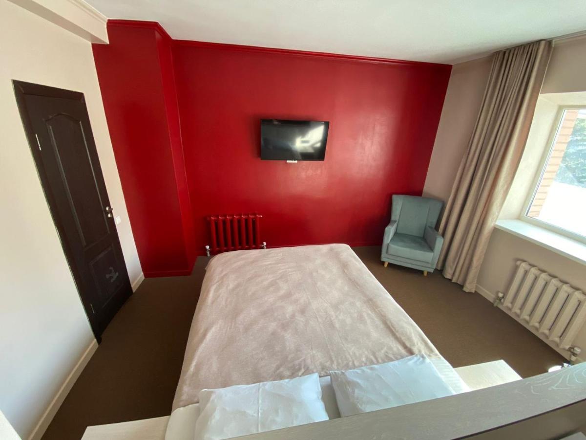 Ulpan Mini Hotel Astaná Exterior foto